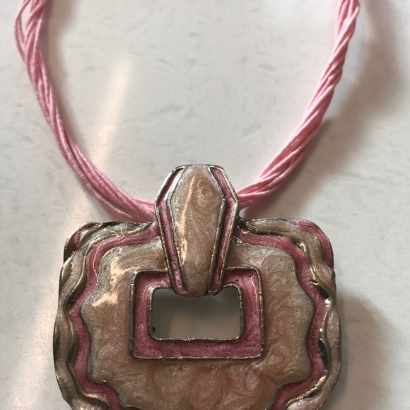 Beautiful Hand Made Pink Necklace - Picture 4 of 4